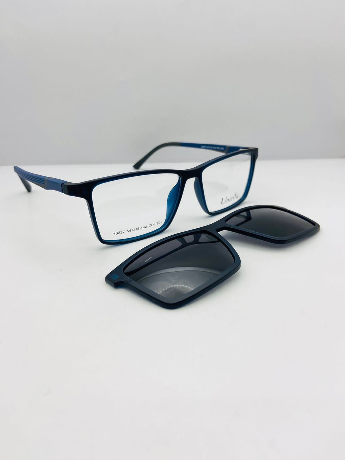 Armazón con clip-on Unicity H3237